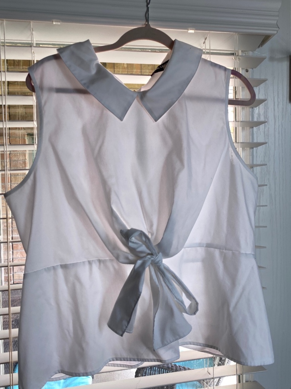 KARL LAGERFELD Classic White Collared Blouse Size XL